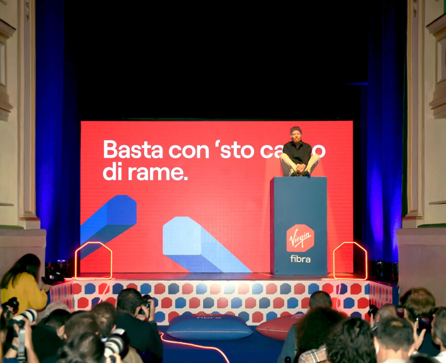 Basta con 'sto cavo di rame - Richard Branson presenta Virgin Fibra a Milano